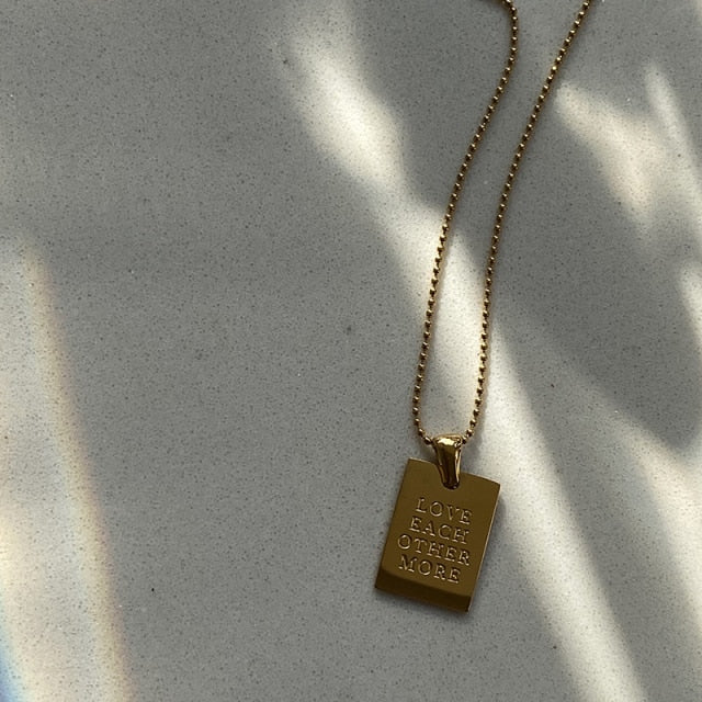 Olivia Gold Pendant Necklace
